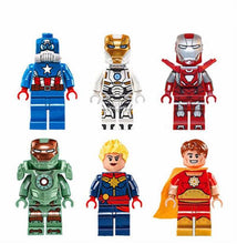 [Bainily]1pcs Super Heroes DIY Blocks Avengers Justice League Gingerbread Model Building Blocks Compatible With Legoingly Batman