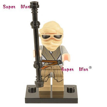 star wars superhero marvel  R2D2 Robot building