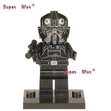 star wars superhero marvel  R2D2 Robot building